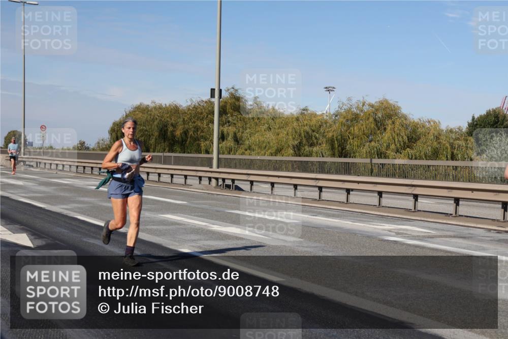 03.10.2025 - Köhlbrandbrückenlauf Julia Fischer http://msf.ph/oto/9008748 03.10.2025 12:51:18 Position 3  meine-sportfotos.de