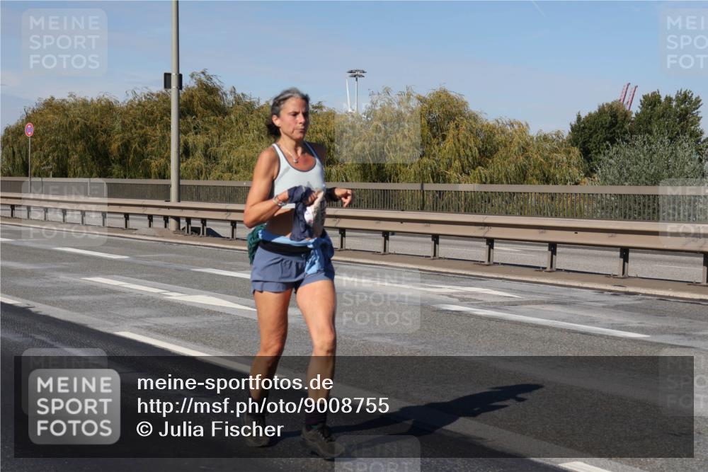 03.10.2025 - Köhlbrandbrückenlauf Julia Fischer http://msf.ph/oto/9008755 03.10.2025 12:51:19 Position 3  meine-sportfotos.de