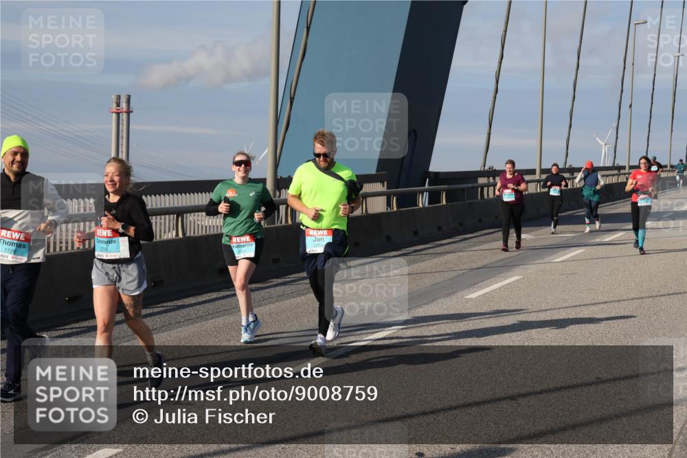 03.10.2025 - Köhlbrandbrückenlauf Julia Fischer http://msf.ph/oto/9008759 03.10.2025 10:06:26 Position 2 1729, 2558 meine-sportfotos.de