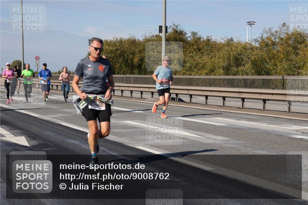 03.10.2025 - Köhlbrandbrückenlauf Julia Fischer http://msf.ph/oto/9008762 03.10.2025 12:51:26 Position 3  meine-sportfotos.de