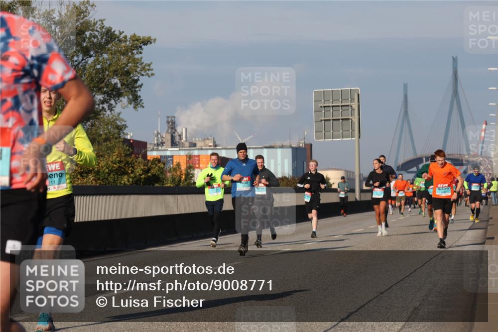 03.10.2025 - Köhlbrandbrückenlauf Luisa Fischer http://msf.ph/oto/9008771 03.10.2025 10:50:38 Position 3  meine-sportfotos.de