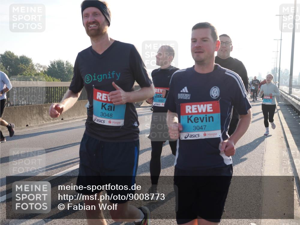 03.10.2025 - Köhlbrandbrückenlauf Fabian Wolf http://msf.ph/oto/9008773 03.10.2025 09:20:49 Position 3 3048, 1892, 3047 meine-sportfotos.de