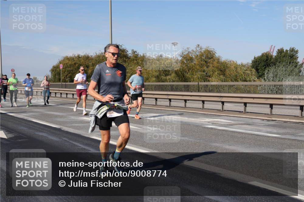 03.10.2025 - Köhlbrandbrückenlauf Julia Fischer http://msf.ph/oto/9008774 03.10.2025 12:51:27 Position 3  meine-sportfotos.de