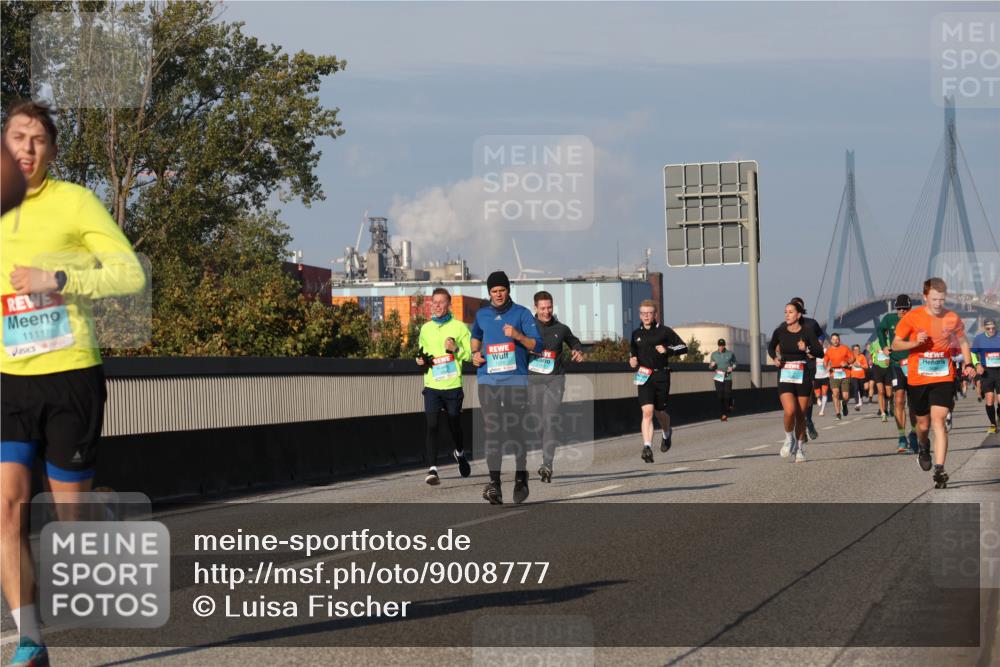 03.10.2025 - Köhlbrandbrückenlauf Luisa Fischer http://msf.ph/oto/9008777 03.10.2025 10:50:38 Position 3 1111 meine-sportfotos.de