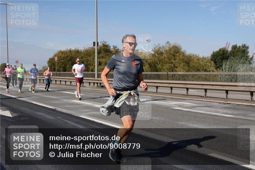03.10.2025 - Köhlbrandbrückenlauf Julia Fischer http://msf.ph/oto/9008779 03.10.2025 12:51:27 Position 3 4713 meine-sportfotos.de
