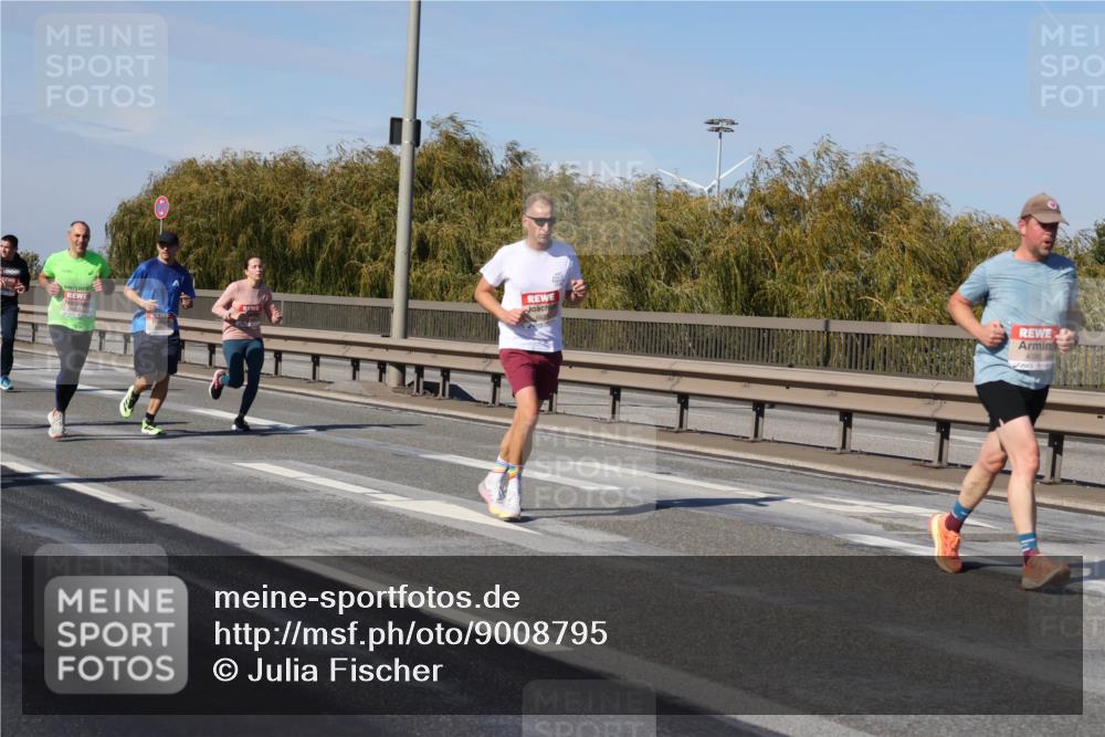 03.10.2025 - Köhlbrandbrückenlauf Julia Fischer http://msf.ph/oto/9008795 03.10.2025 12:51:29 Position 3 1390 meine-sportfotos.de