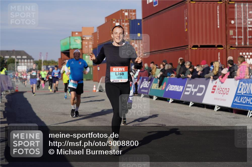03.10.2025 - Köhlbrandbrückenlauf Michael Burmester http://msf.ph/oto/9008800 03.10.2025 10:10:07 Ziel 1192, 1243, 1544, 1656, 1660, 1919, 2040, 2074, 2679, 3068, 3124, 3218 meine-sportfotos.de