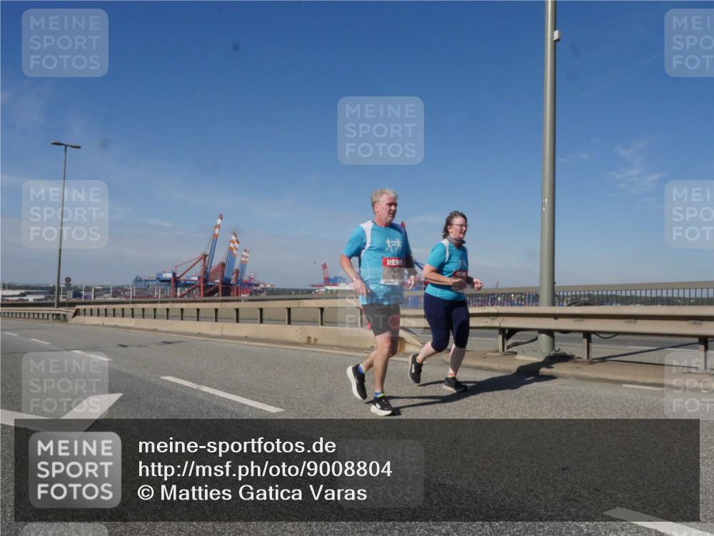 03.10.2025 - Köhlbrandbrückenlauf Matties Gatica Varas http://msf.ph/oto/9008804 03.10.2025 13:04:52 Position 2 118 meine-sportfotos.de