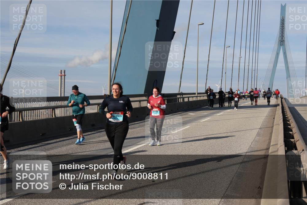 03.10.2025 - Köhlbrandbrückenlauf Julia Fischer http://msf.ph/oto/9008811 03.10.2025 10:06:55 Position 2  meine-sportfotos.de