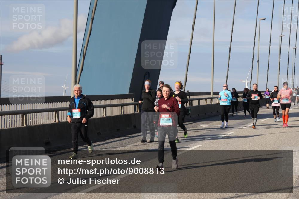 03.10.2025 - Köhlbrandbrückenlauf Julia Fischer http://msf.ph/oto/9008813 03.10.2025 10:07:03 Position 2 1982 meine-sportfotos.de