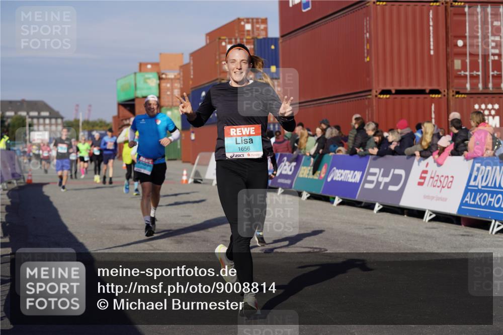 03.10.2025 - Köhlbrandbrückenlauf Michael Burmester http://msf.ph/oto/9008814 03.10.2025 10:10:07 Ziel 1192, 1243, 1544, 1656, 1660, 1919, 2040, 2074, 2679, 3068, 3124, 3218 meine-sportfotos.de