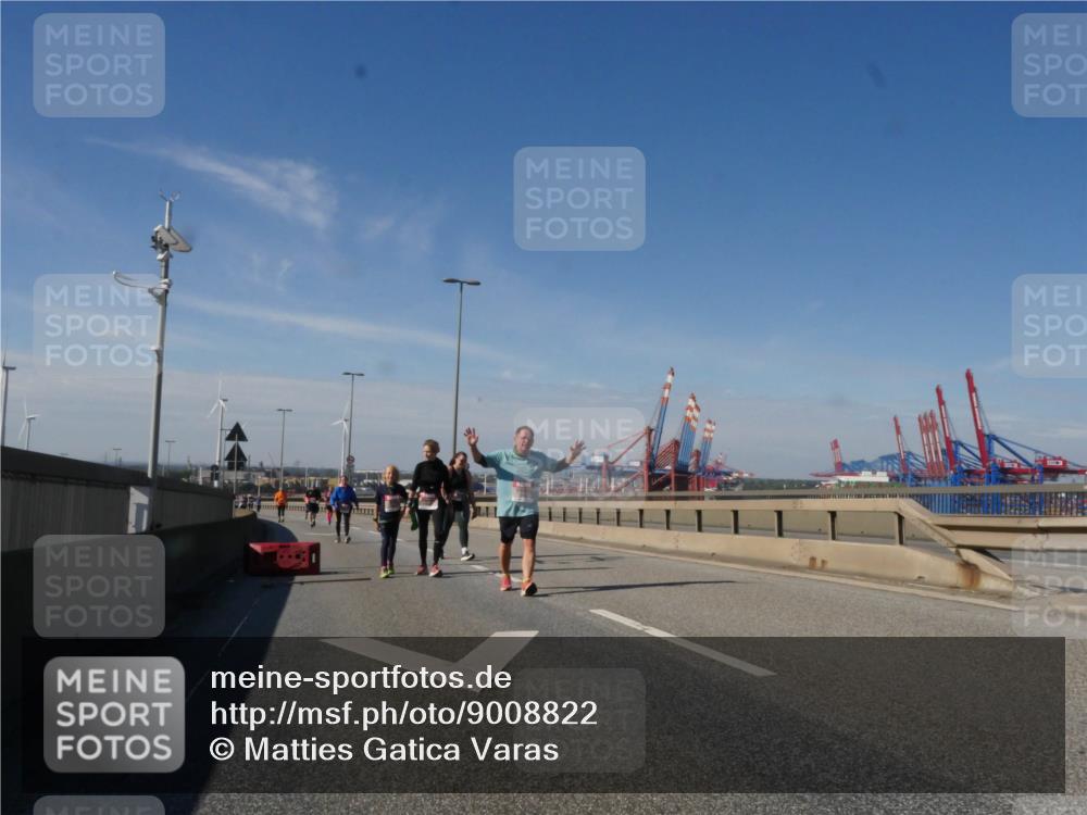 03.10.2025 - Köhlbrandbrückenlauf Matties Gatica Varas http://msf.ph/oto/9008822 03.10.2025 13:05:04 Position 2  meine-sportfotos.de