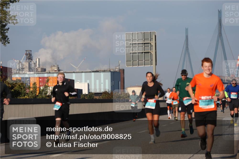 03.10.2025 - Köhlbrandbrückenlauf Luisa Fischer http://msf.ph/oto/9008825 03.10.2025 10:50:41 Position 3  meine-sportfotos.de