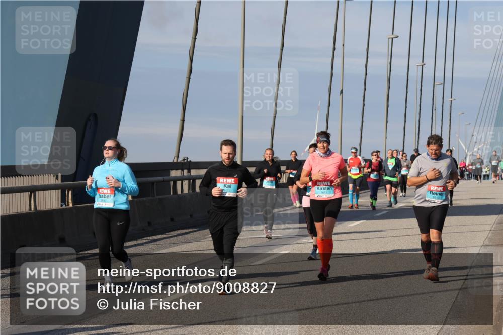 03.10.2025 - Köhlbrandbrückenlauf Julia Fischer http://msf.ph/oto/9008827 03.10.2025 10:07:07 Position 2 2597, 3475, 2612, 2613 meine-sportfotos.de