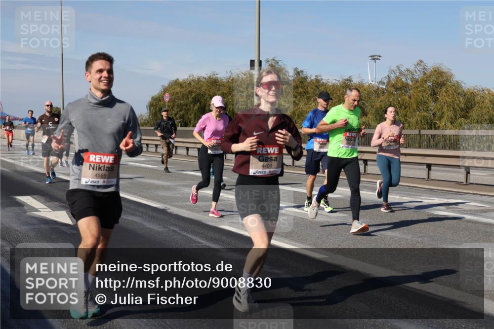 03.10.2025 - Köhlbrandbrückenlauf Julia Fischer http://msf.ph/oto/9008830 03.10.2025 12:51:31 Position 3 4585, 4490 meine-sportfotos.de