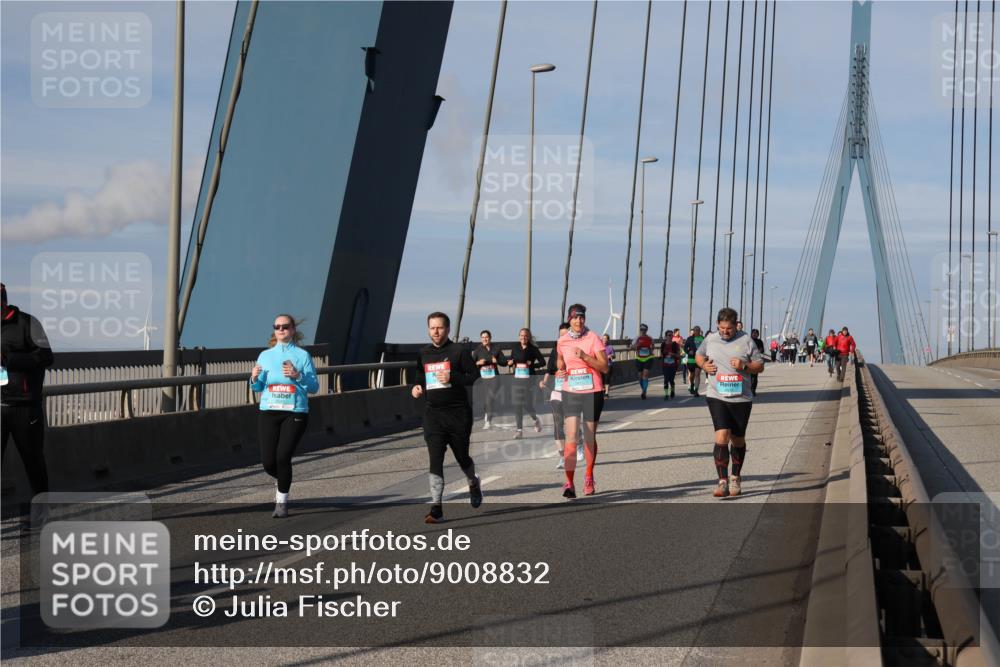 03.10.2025 - Köhlbrandbrückenlauf Julia Fischer http://msf.ph/oto/9008832 03.10.2025 10:07:08 Position 2  meine-sportfotos.de