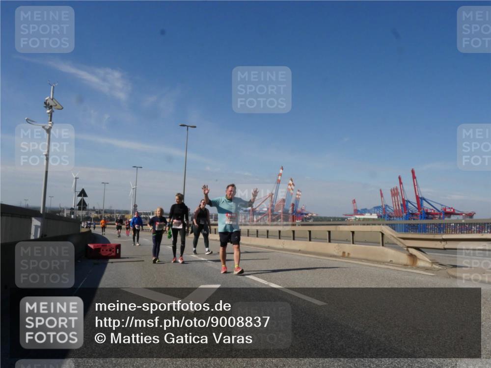 03.10.2025 - Köhlbrandbrückenlauf Matties Gatica Varas http://msf.ph/oto/9008837 03.10.2025 13:05:05 Position 2  meine-sportfotos.de