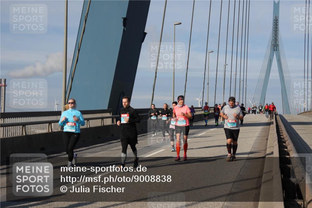 03.10.2025 - Köhlbrandbrückenlauf Julia Fischer http://msf.ph/oto/9008838 03.10.2025 10:07:09 Position 2  meine-sportfotos.de