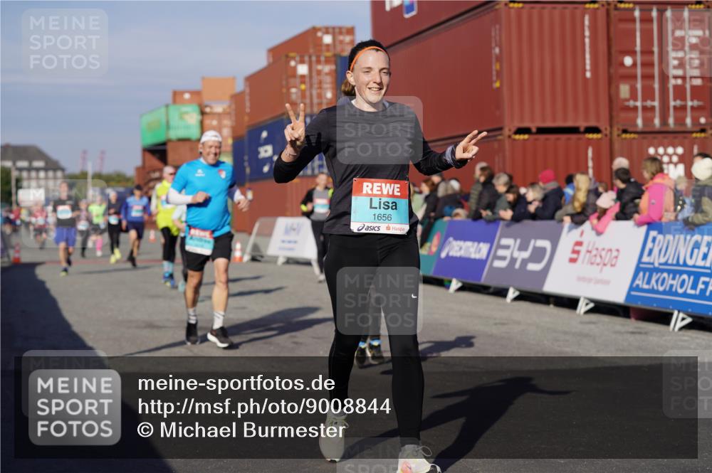 03.10.2025 - Köhlbrandbrückenlauf Michael Burmester http://msf.ph/oto/9008844 03.10.2025 10:10:07 Ziel 1192, 1243, 1544, 1656, 1660, 1919, 2040, 2074, 2679, 3068, 3124, 3218 meine-sportfotos.de