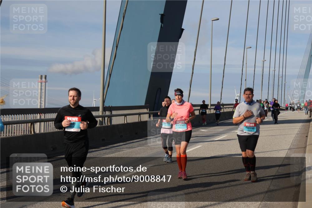 03.10.2025 - Köhlbrandbrückenlauf Julia Fischer http://msf.ph/oto/9008847 03.10.2025 10:07:11 Position 2 2612, 2613 meine-sportfotos.de