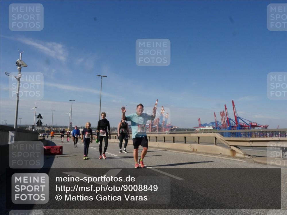 03.10.2025 - Köhlbrandbrückenlauf Matties Gatica Varas http://msf.ph/oto/9008849 03.10.2025 13:05:06 Position 2  meine-sportfotos.de