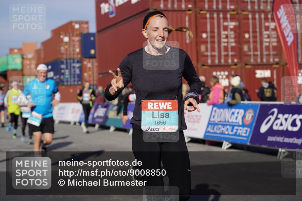 03.10.2025 - Köhlbrandbrückenlauf Michael Burmester http://msf.ph/oto/9008850 03.10.2025 10:10:08 Ziel 1192, 1243, 1583, 1656, 1660, 1919, 2040, 2074, 2679, 3068, 3124, 3218 meine-sportfotos.de