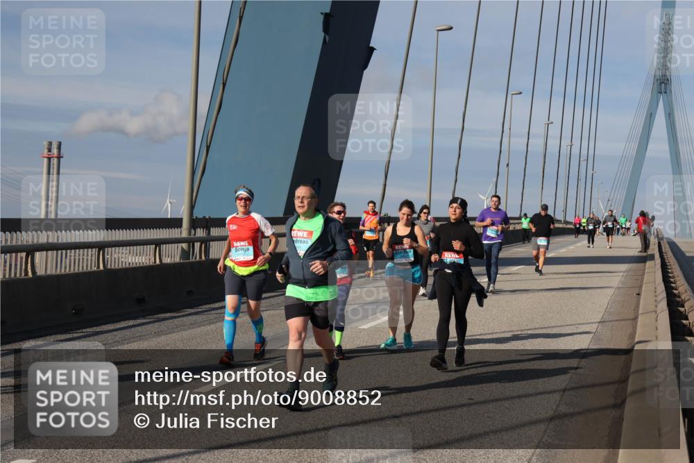 03.10.2025 - Köhlbrandbrückenlauf Julia Fischer http://msf.ph/oto/9008852 03.10.2025 10:07:22 Position 2 3412 meine-sportfotos.de