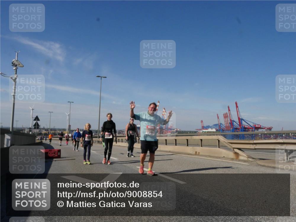 03.10.2025 - Köhlbrandbrückenlauf Matties Gatica Varas http://msf.ph/oto/9008854 03.10.2025 13:05:06 Position 2  meine-sportfotos.de