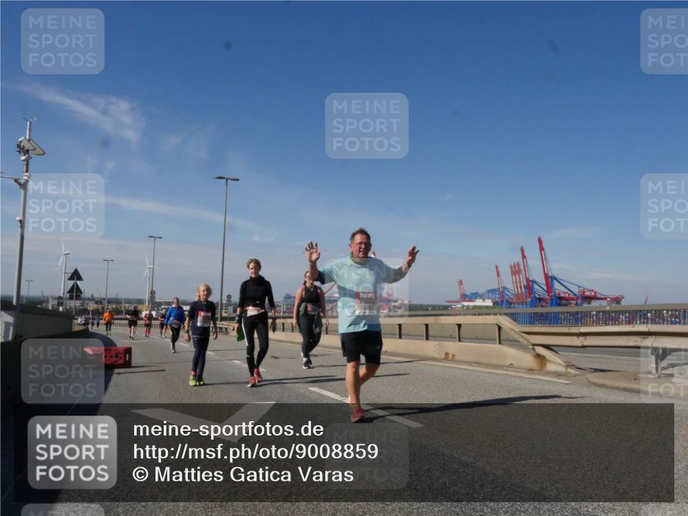 03.10.2025 - Köhlbrandbrückenlauf Matties Gatica Varas http://msf.ph/oto/9008859 03.10.2025 13:05:07 Position 2  meine-sportfotos.de