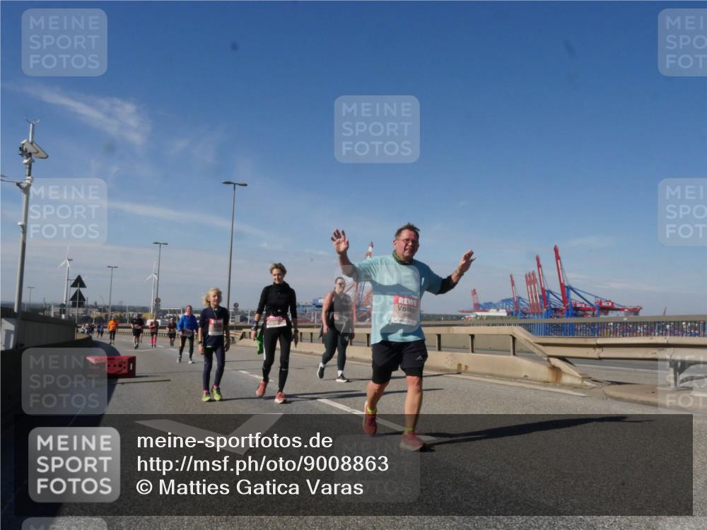 03.10.2025 - Köhlbrandbrückenlauf Matties Gatica Varas http://msf.ph/oto/9008863 03.10.2025 13:05:07 Position 2  meine-sportfotos.de