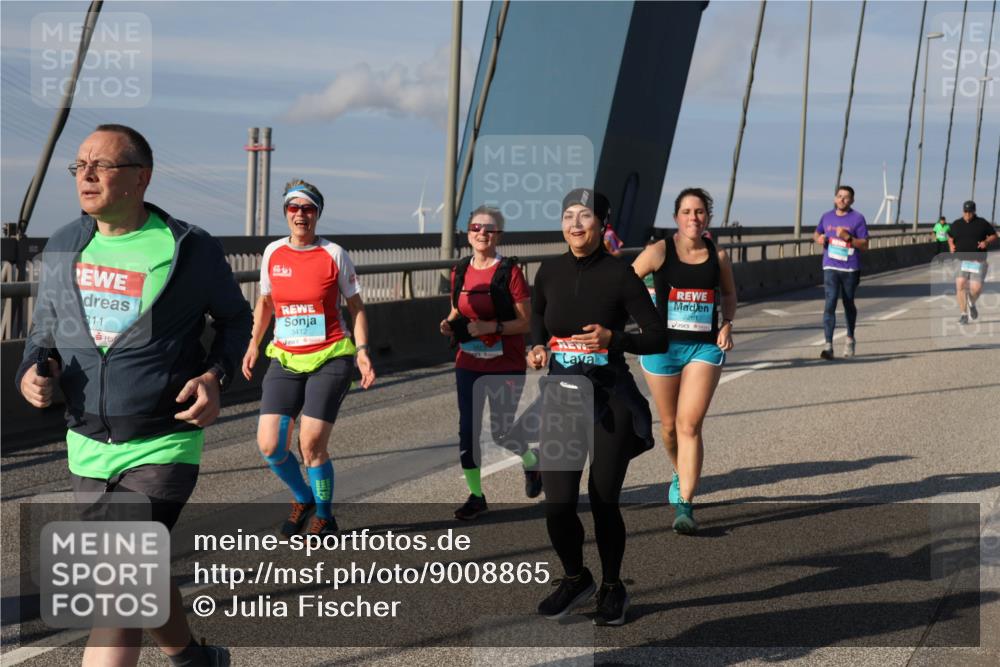 03.10.2025 - Köhlbrandbrückenlauf Julia Fischer http://msf.ph/oto/9008865 03.10.2025 10:07:24 Position 2 311, 3412, 2261 meine-sportfotos.de