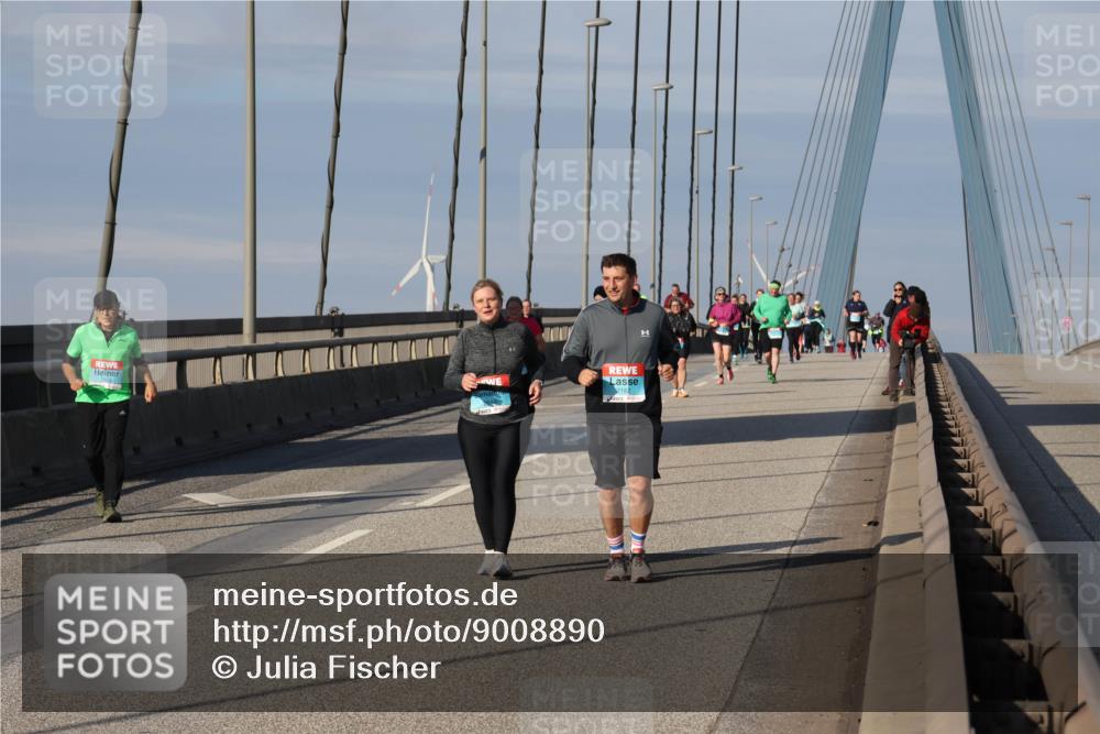 03.10.2025 - Köhlbrandbrückenlauf Julia Fischer http://msf.ph/oto/9008890 03.10.2025 10:07:39 Position 2 2182 meine-sportfotos.de