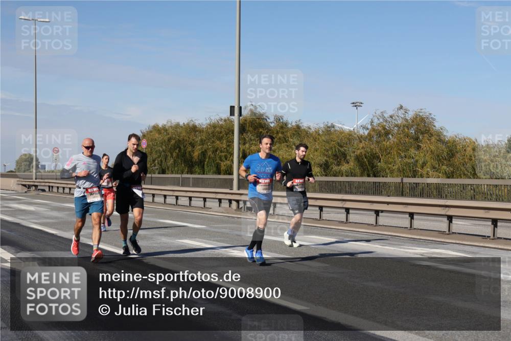 03.10.2025 - Köhlbrandbrückenlauf Julia Fischer http://msf.ph/oto/9008900 03.10.2025 12:51:39 Position 3  meine-sportfotos.de