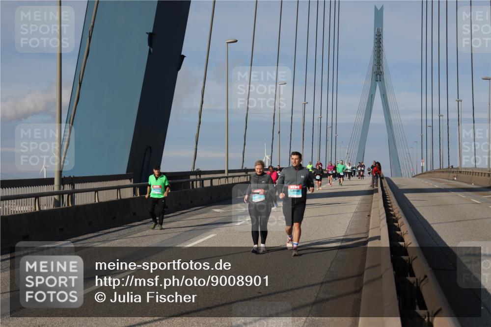 03.10.2025 - Köhlbrandbrückenlauf Julia Fischer http://msf.ph/oto/9008901 03.10.2025 10:07:42 Position 2  meine-sportfotos.de