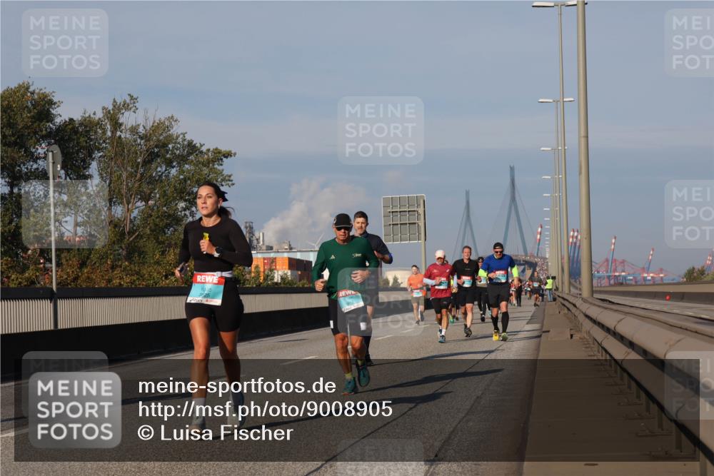 03.10.2025 - Köhlbrandbrückenlauf Luisa Fischer http://msf.ph/oto/9008905 03.10.2025 10:50:46 Position 3 3825 meine-sportfotos.de