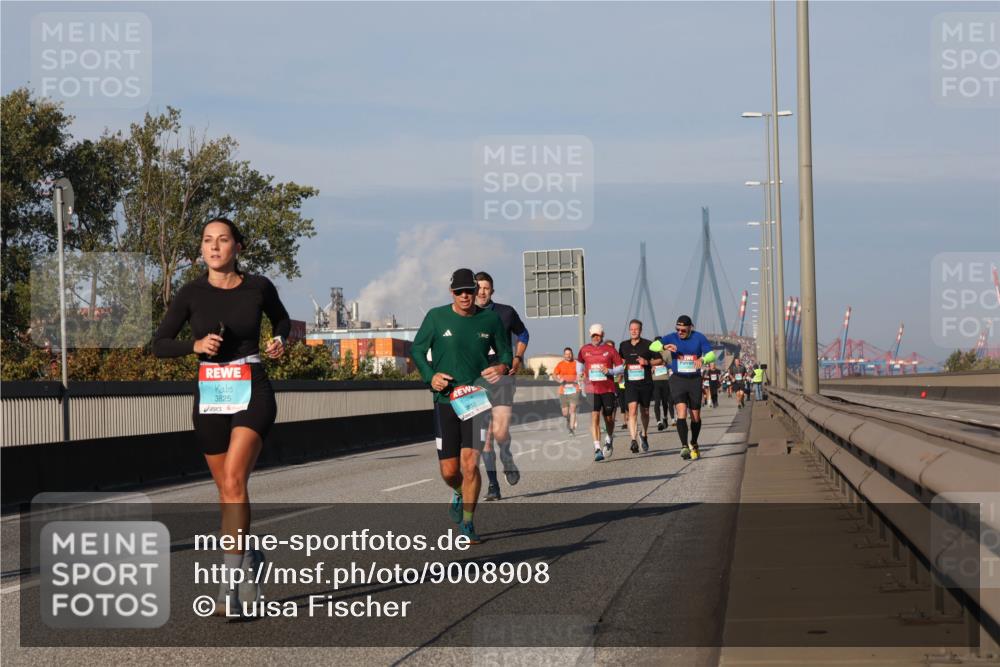 03.10.2025 - Köhlbrandbrückenlauf Luisa Fischer http://msf.ph/oto/9008908 03.10.2025 10:50:47 Position 3 3825, 3812 meine-sportfotos.de
