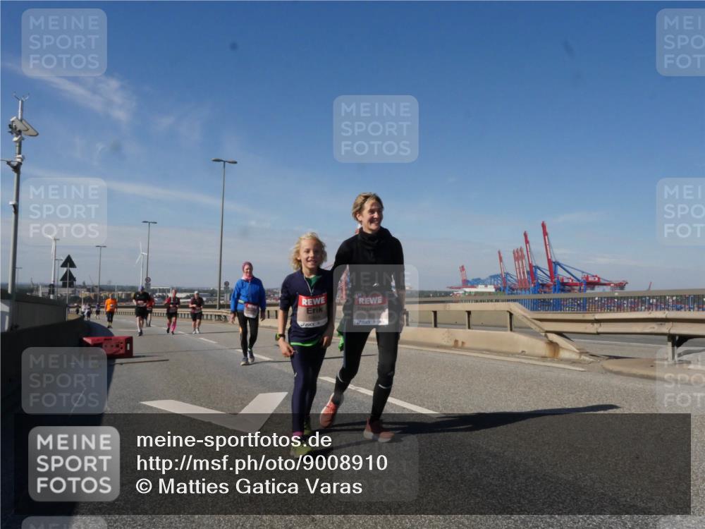 03.10.2025 - Köhlbrandbrückenlauf Matties Gatica Varas http://msf.ph/oto/9008910 03.10.2025 13:05:12 Position 2 1111 meine-sportfotos.de