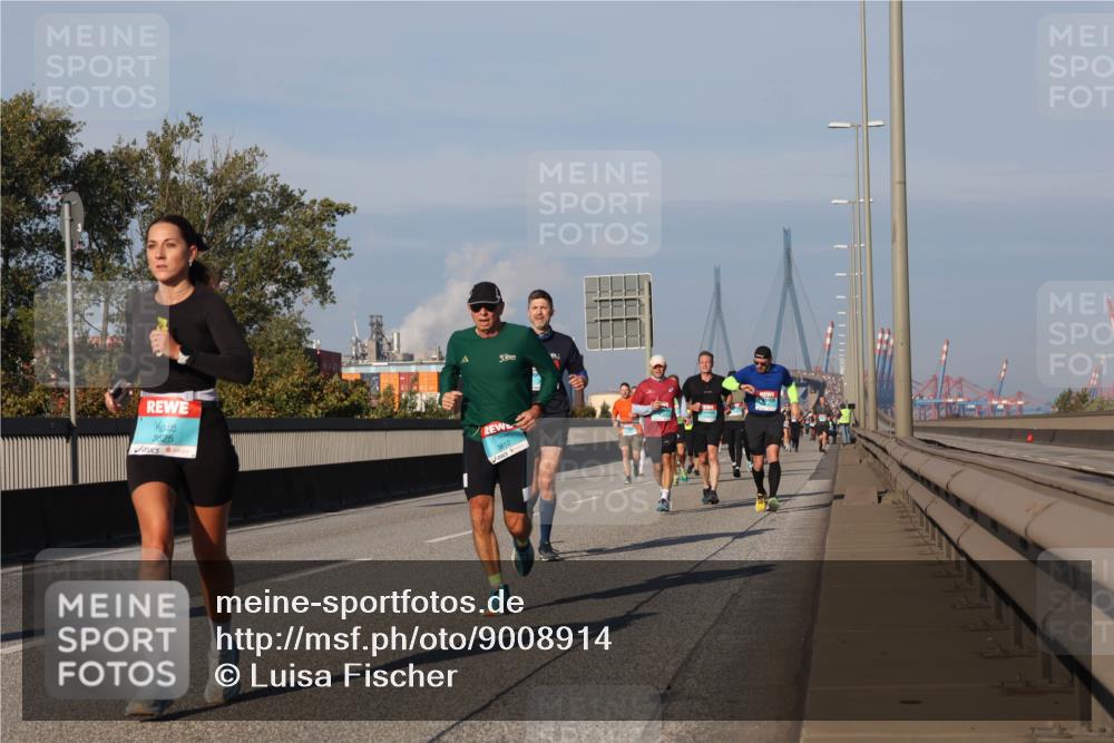 03.10.2025 - Köhlbrandbrückenlauf Luisa Fischer http://msf.ph/oto/9008914 03.10.2025 10:50:47 Position 3 3825, 3812 meine-sportfotos.de
