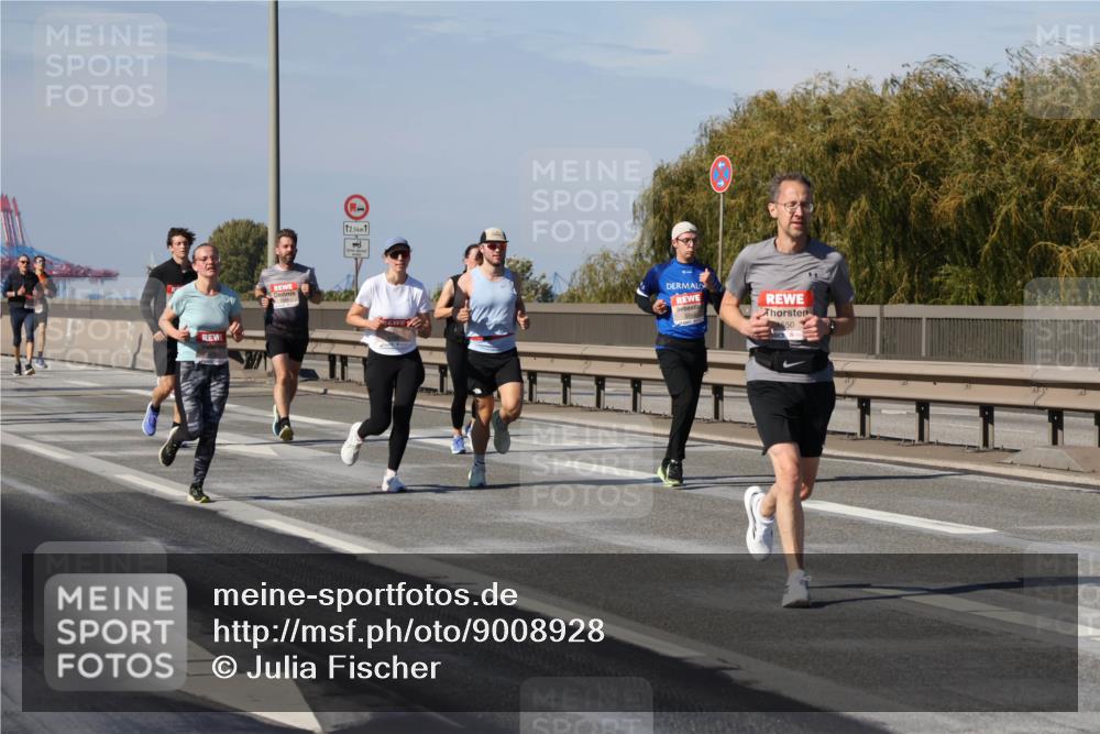 03.10.2025 - Köhlbrandbrückenlauf Julia Fischer http://msf.ph/oto/9008928 03.10.2025 12:51:47 Position 3 12, 5, 4550 meine-sportfotos.de