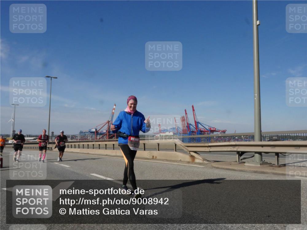 03.10.2025 - Köhlbrandbrückenlauf Matties Gatica Varas http://msf.ph/oto/9008942 03.10.2025 13:05:16 Position 2 118 meine-sportfotos.de