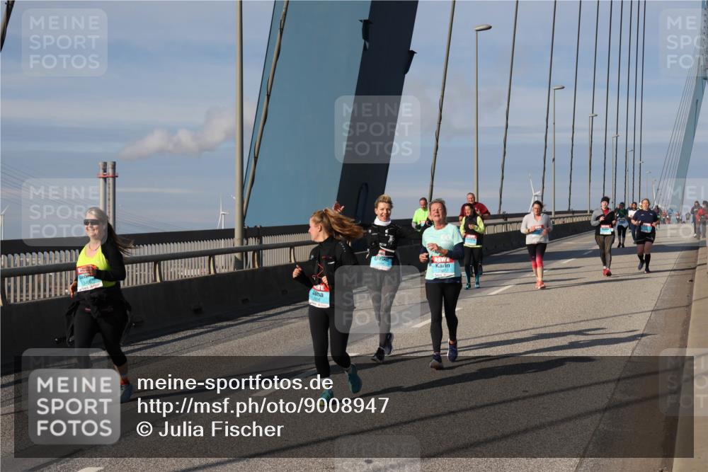 03.10.2025 - Köhlbrandbrückenlauf Julia Fischer http://msf.ph/oto/9008947 03.10.2025 10:08:08 Position 2 2928 meine-sportfotos.de