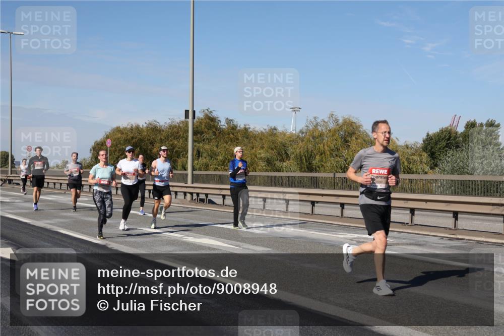 03.10.2025 - Köhlbrandbrückenlauf Julia Fischer http://msf.ph/oto/9008948 03.10.2025 12:51:50 Position 3 4550 meine-sportfotos.de