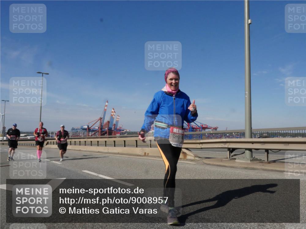 03.10.2025 - Köhlbrandbrückenlauf Matties Gatica Varas http://msf.ph/oto/9008957 03.10.2025 13:05:17 Position 2 5184, 118 meine-sportfotos.de