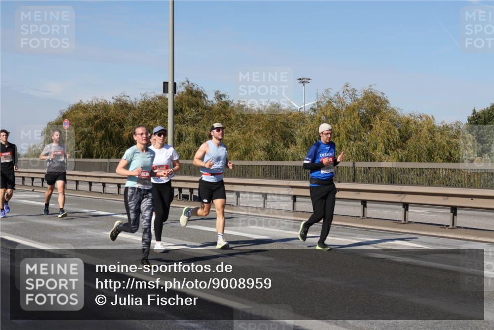 03.10.2025 - Köhlbrandbrückenlauf Julia Fischer http://msf.ph/oto/9008959 03.10.2025 12:51:51 Position 3  meine-sportfotos.de