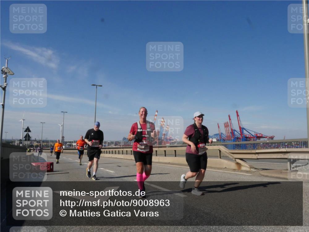 03.10.2025 - Köhlbrandbrückenlauf Matties Gatica Varas http://msf.ph/oto/9008963 03.10.2025 13:05:21 Position 2 118 meine-sportfotos.de