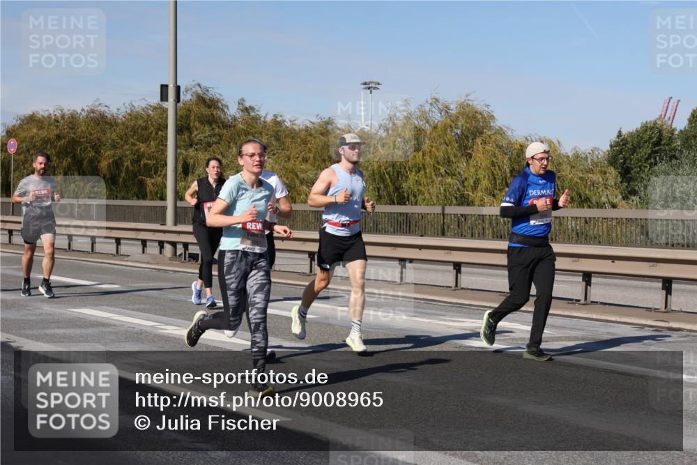 03.10.2025 - Köhlbrandbrückenlauf Julia Fischer http://msf.ph/oto/9008965 03.10.2025 12:51:52 Position 3  meine-sportfotos.de