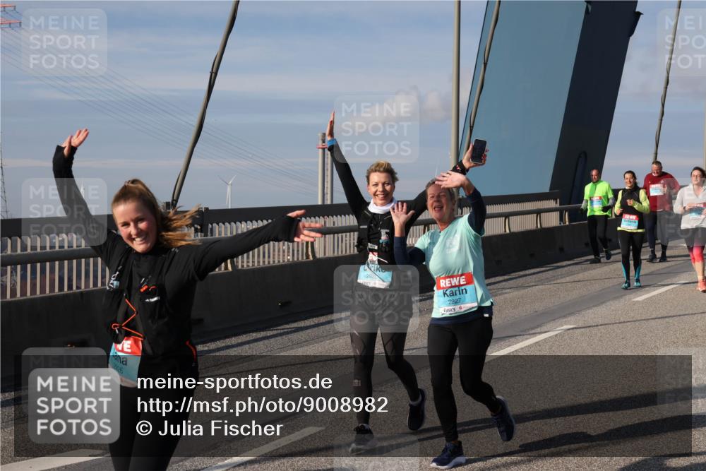 03.10.2025 - Köhlbrandbrückenlauf Julia Fischer http://msf.ph/oto/9008982 03.10.2025 10:08:11 Position 2 2826, 2927 meine-sportfotos.de