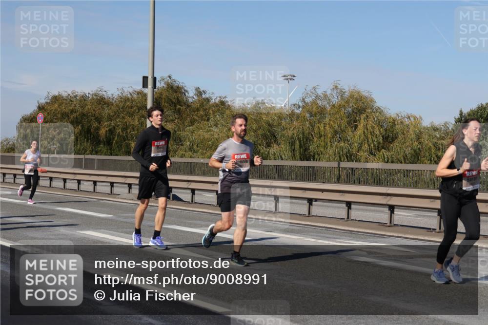 03.10.2025 - Köhlbrandbrückenlauf Julia Fischer http://msf.ph/oto/9008991 03.10.2025 12:51:54 Position 3  meine-sportfotos.de