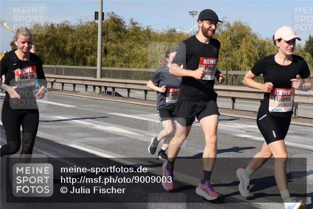 03.10.2025 - Köhlbrandbrückenlauf Julia Fischer http://msf.ph/oto/9009003 03.10.2025 12:51:58 Position 3 4124, 6642, 4278, 4599 meine-sportfotos.de
