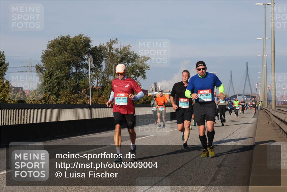 03.10.2025 - Köhlbrandbrückenlauf Luisa Fischer http://msf.ph/oto/9009004 03.10.2025 10:50:53 Position 3 1033, 1239, 1132 meine-sportfotos.de